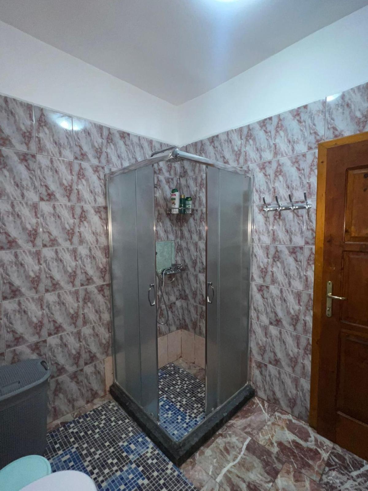 Klevi Appartement *